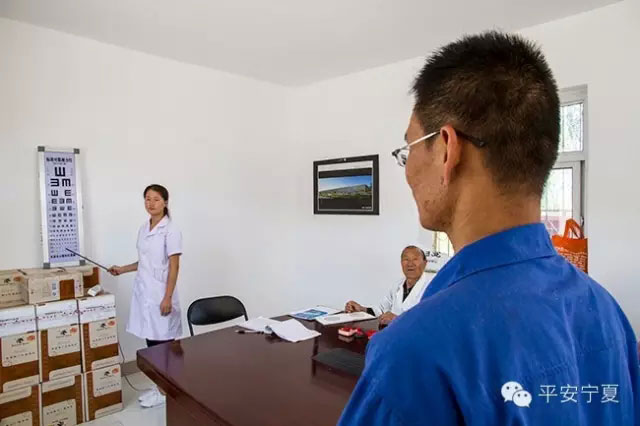 青铜峡市流动车管所进企业为摩托车办理了入户注册-(1)