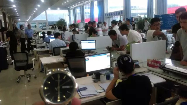 济西服务站加班加点积极应对业务高峰-(5)