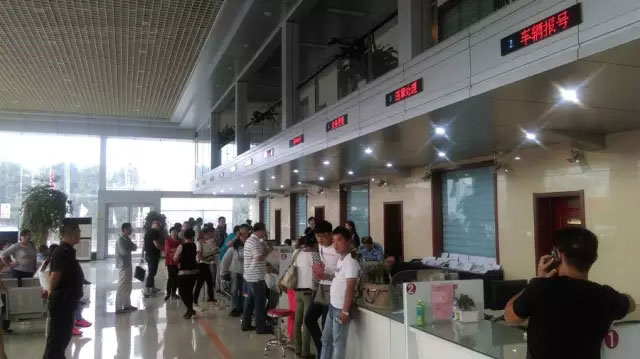 济西服务站加班加点积极应对业务高峰-(2)