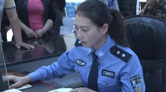 镇远车管所明亮宽敞的大厅三