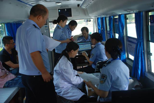 宜昌市流动车管所成功上线 推行服务群众最后一公里