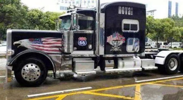 东莞土豪车主489万买擎天柱-去车管所上牌被要求车门喷荷载人数-(2)