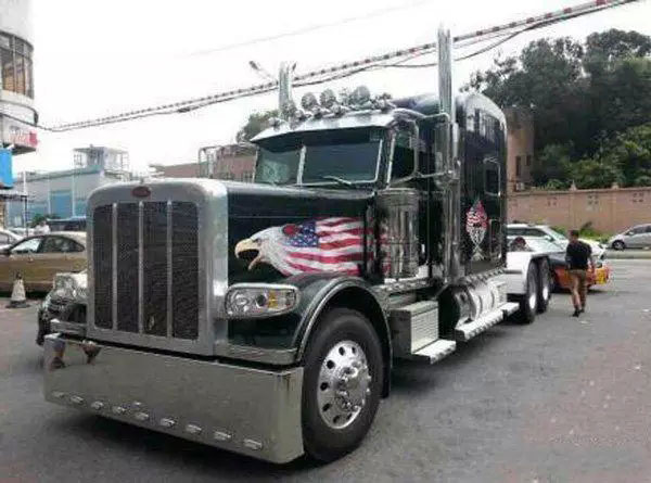 东莞土豪车主489万买擎天柱-去车管所上牌被要求车门喷荷载人数-(7)