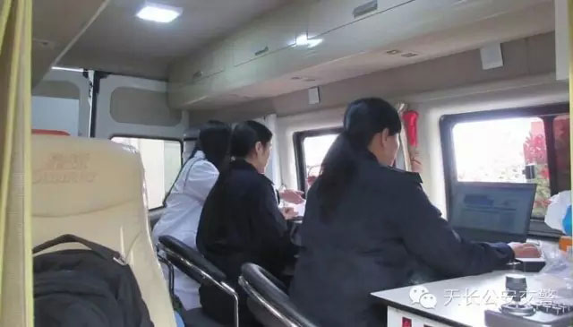 天长车管所赴大通镇开展“流动车管所下乡”活动